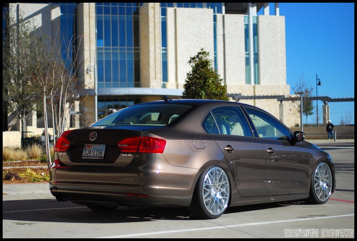 Before I leave for the day this is the other MK6 Jetta on Bags I was 